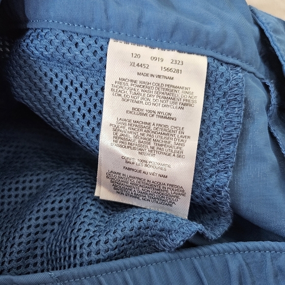 Columbia Hiking Shorts - Picture 4 of 4